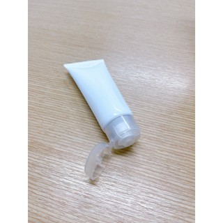 Tuýp trắng Fi30 (50ml) (NẮP BẬT TRONG)