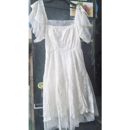 Thế giới váy trắng