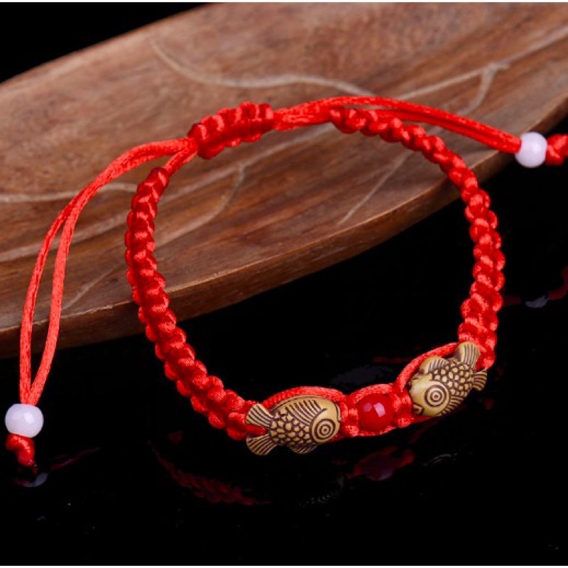 Vòng tay chỉ đỏ cá chép