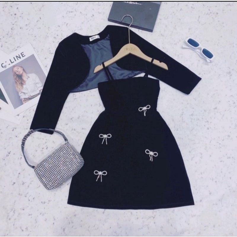 Set 2 chi tiết _ Váy  2 dây kèm áo khoác nhung sang chảnh bé gái