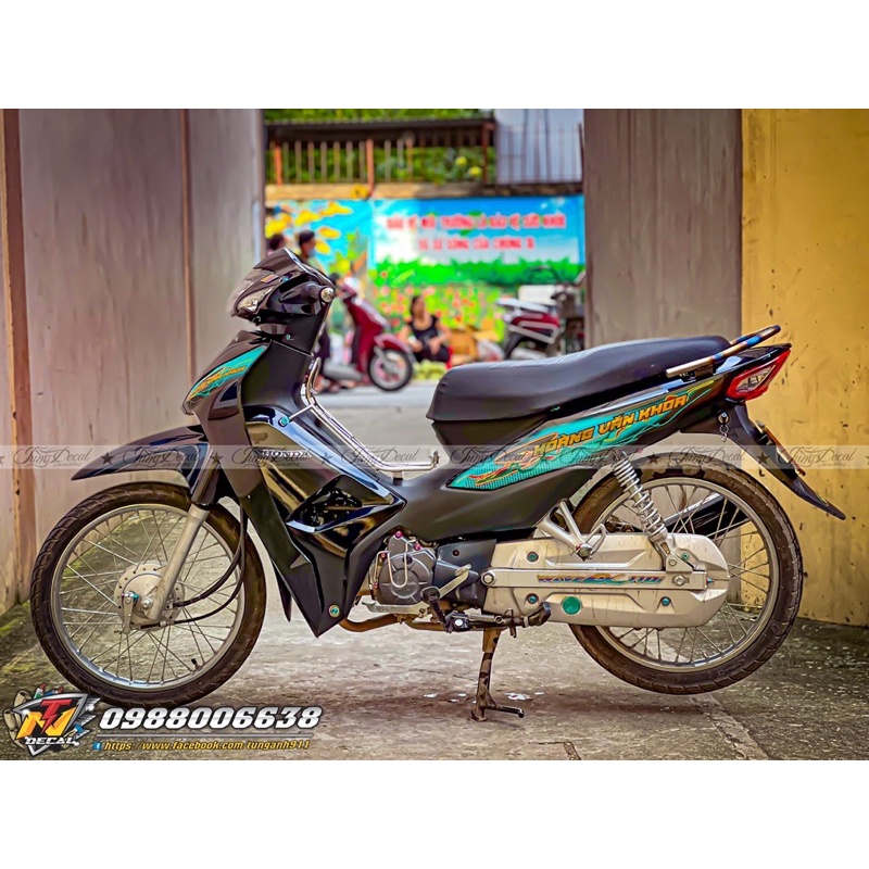 Tem rời ghép tên dán xe đen