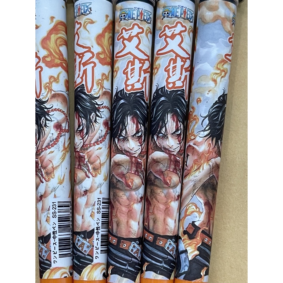 Bút One Piece có hộp ( tặng kèm 1 thẻ kẹp sách )