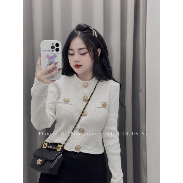 Áo len cúc đồng hot hit