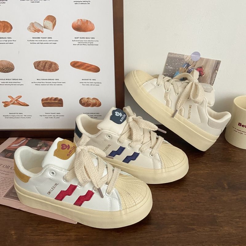 Giày Thể Thao Trắng Thêu Hình Vỏ Sò Thời Trang Mùa Thu Cho Nữ