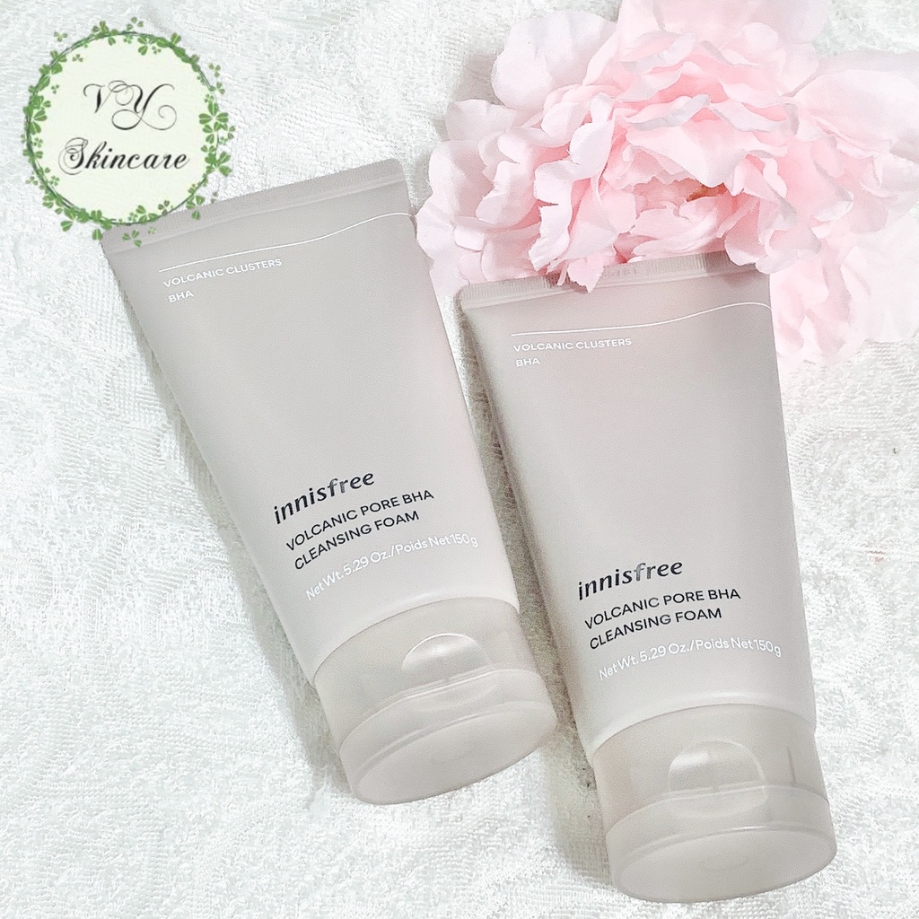 Sữa rửa mặt tro núi lửa Innisfree Jeju Volcanic Pore Cleansing Foam 150ml (Mẫu mới)