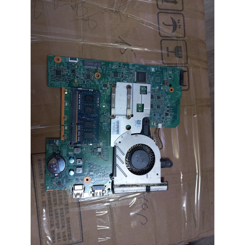 Main dell 3552