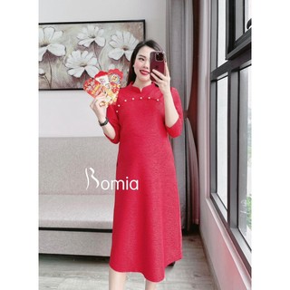 Váy bầu gân đỏ cách tân