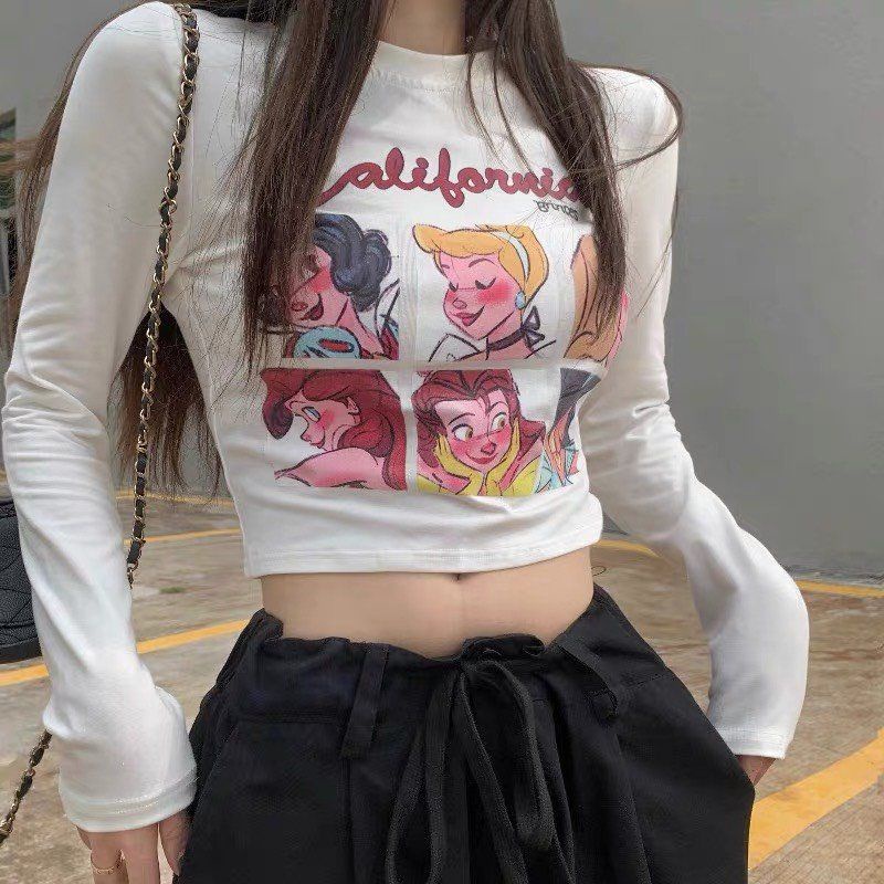 Áo Croptop Tay Dài MIRA.CLOSET Kiểu Cổ Tròn, Dáng Ôm Body In Hình Hoạ Tiết California Các Nàng Công Chúa A5545
