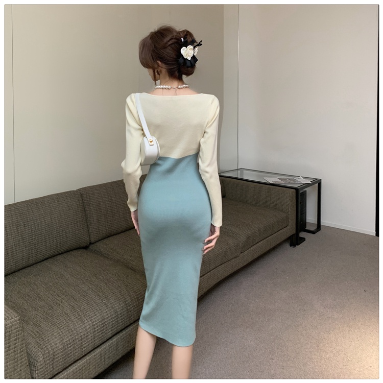 Đầm dệt kim MULTIPLICATION cổ chữ v màu sắc tương phản phong cách pháp thời trang thu đông cho nữ