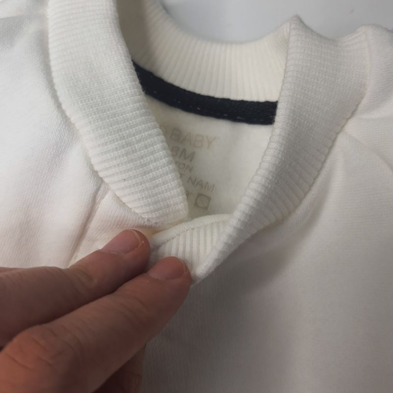 body nỉ trắng phong cách hàn quốc