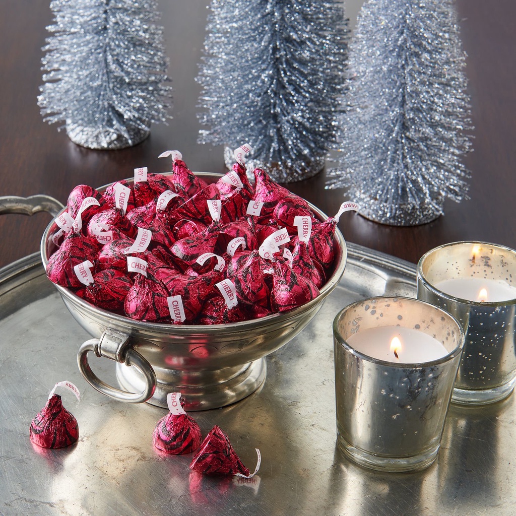 TÚI 255g SOCOLA SỮA - KEM CHERRY Hershey's Kisses Milk Chocolate Filled with Cherry Cordial Creme Candy, Christmas (9 oz