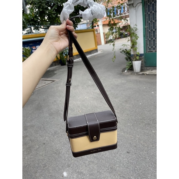 Túi cnk hộp đeo chéo