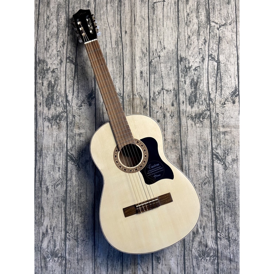 Đàn Guitar Classic Star ST-C02CE  có EQ