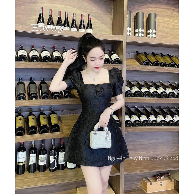 Đầm Gấm hoa hồng nổi 3 màu như hình( fom 55kg đổ lại)