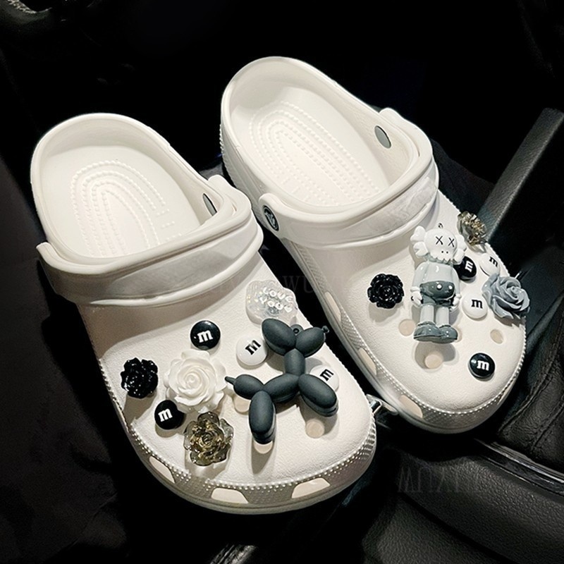(17pcs Stickers 3D shoe charms Cái Giày set) Trắng đen Chó và Gấu -GẮN DÉP sandal cross DÉP SỤC, DÉP CÁ SẤU-AA15