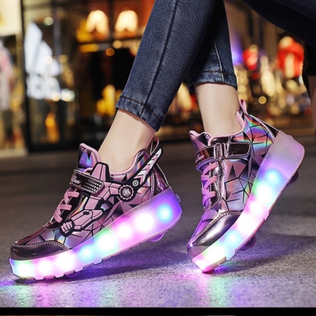 Giày trượt bánh gót 2 bánh cho trẻ em và nữ có đèn LED sạc pin 2166 BLACKPINK