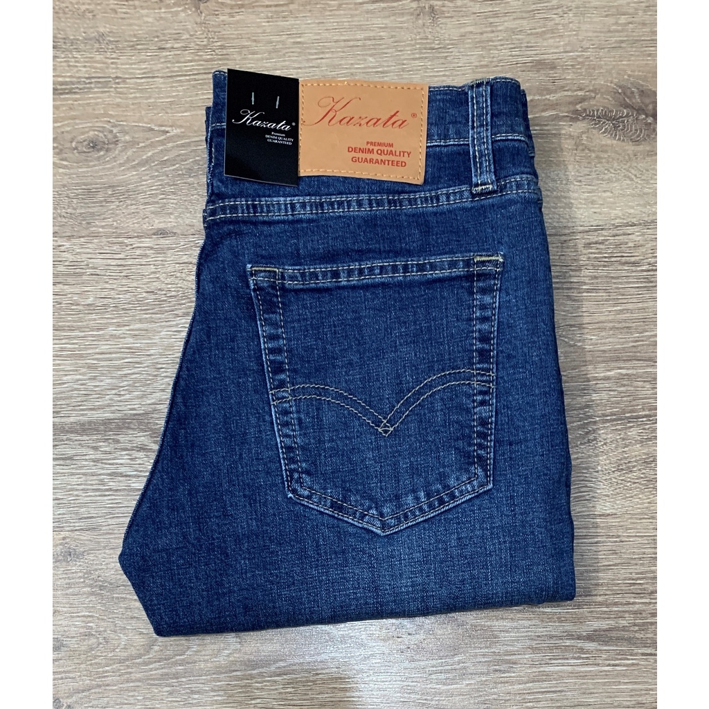 Quần jean nam ống đứng Kazata màu xanh trung co giãn dáng slimfit