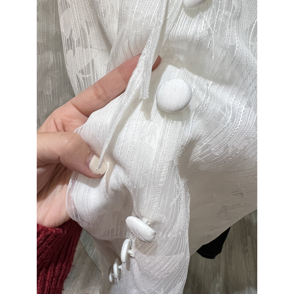 Váy đầm Babydoll trắng cổ tàu tiểu thư dài tay phù hợp đi chơi nhẹ nhàng