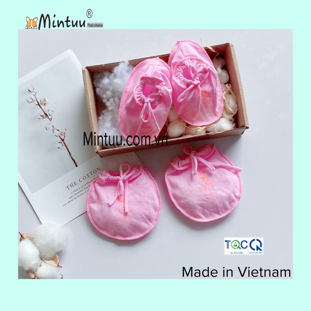 Bao tay chân cho bé sơ sinh, bao tay chân cột dây màu, chất liệu vải 100% cotton, thương hiệu MINTUU