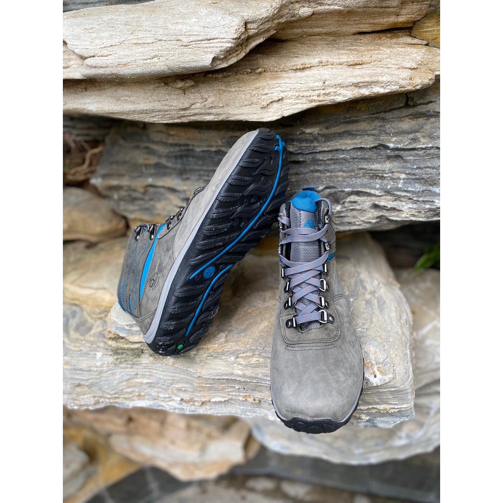 Giày đi bộ đường dài không thấm nước Timberland Norwood Mid cho nữ size 38,5