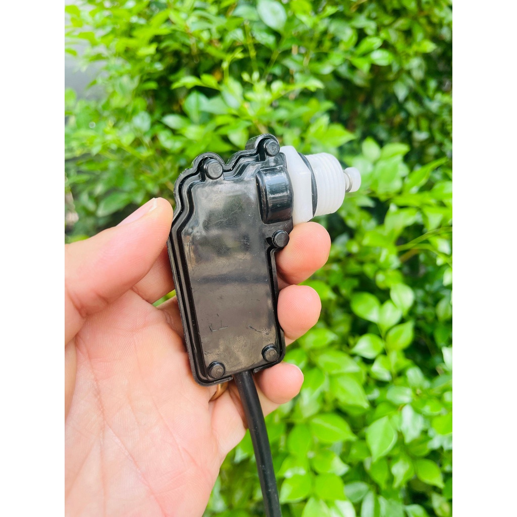 Cùm rơle ngắt máy rửa xe gia đình chân ren 19mm