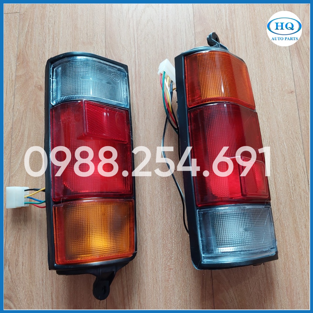 Đèn hậu xe Suzuki Carry 7 chỗ