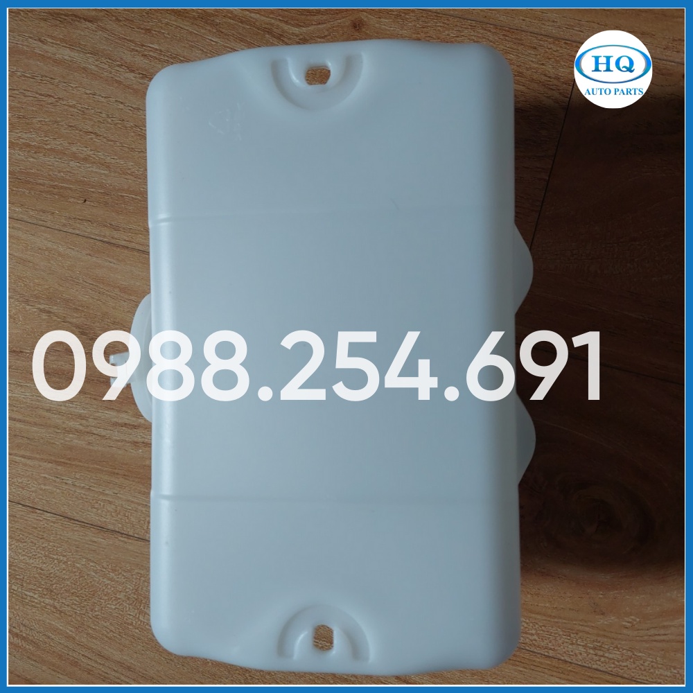 Bình nước rửa kính kèm mô tơ xe Dongben tải 1021,Dongben K9, Dongben X30,SRM, xe SYM T880, SYM V5