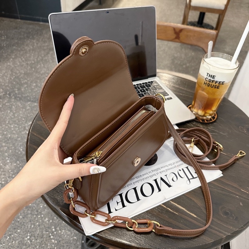 Túi đeo chéo hình thang vuông khóa tròn dây xích thời trang mùa hè 1084