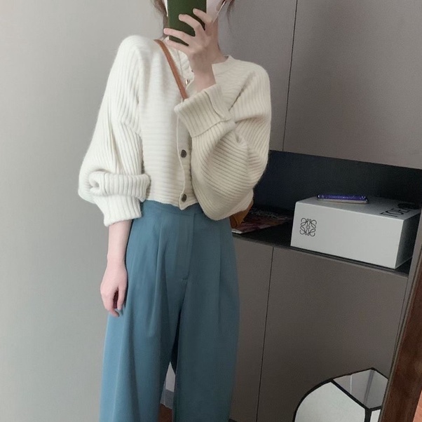 Áo sweater Cổ Tròn Dáng Rộng in Kẻ Sọc Phối Rách Thời Trang Mùa Thu Cho Nữ