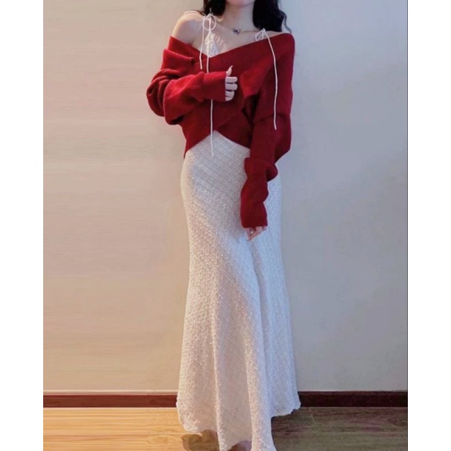 Set đầm đuôi cá 2s cột dây màu trắng dây kéo lưng kèm áo croptop len màu đỏ tay dài đắp chéo trước ngực freesize Pumi