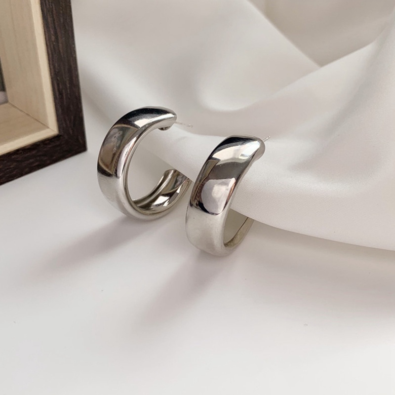 Bông Tai Hình Tròn Cỡ Lớn Bằng Kim Loại Màu Vàng Phong Cách Hàn Quốc Thời Trang