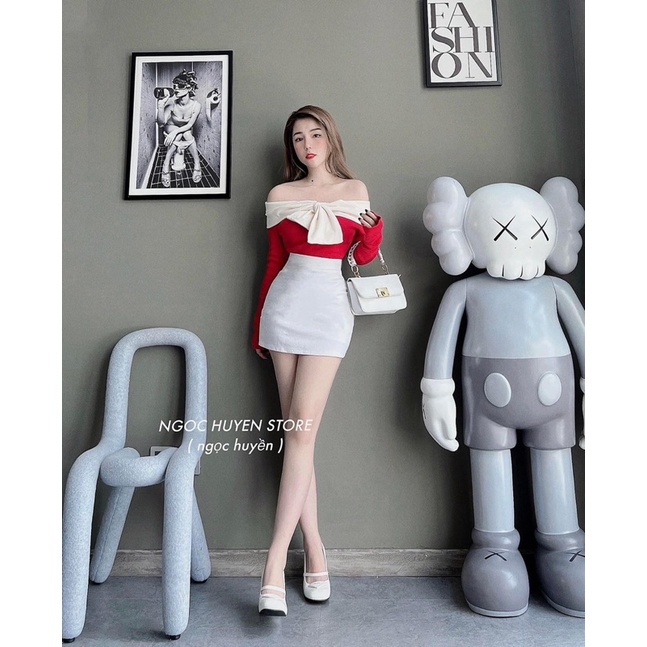 Set áo trễ vai + chân váy nút