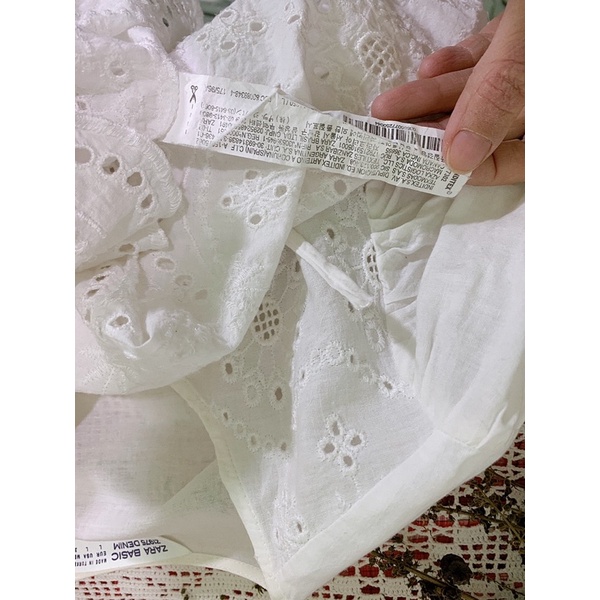 Áo sơ mi dáng babydoll tay bồng và chân váy dáng dài 2hand