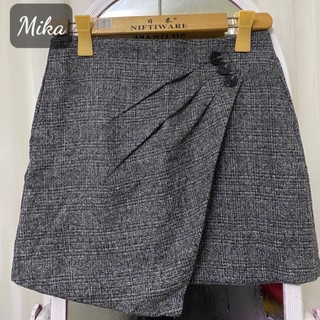 Chân váy dạ vạt chéo
