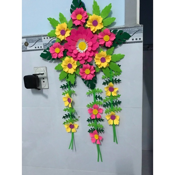Lẳng hoa trang trí lớp làm bằng nỉ