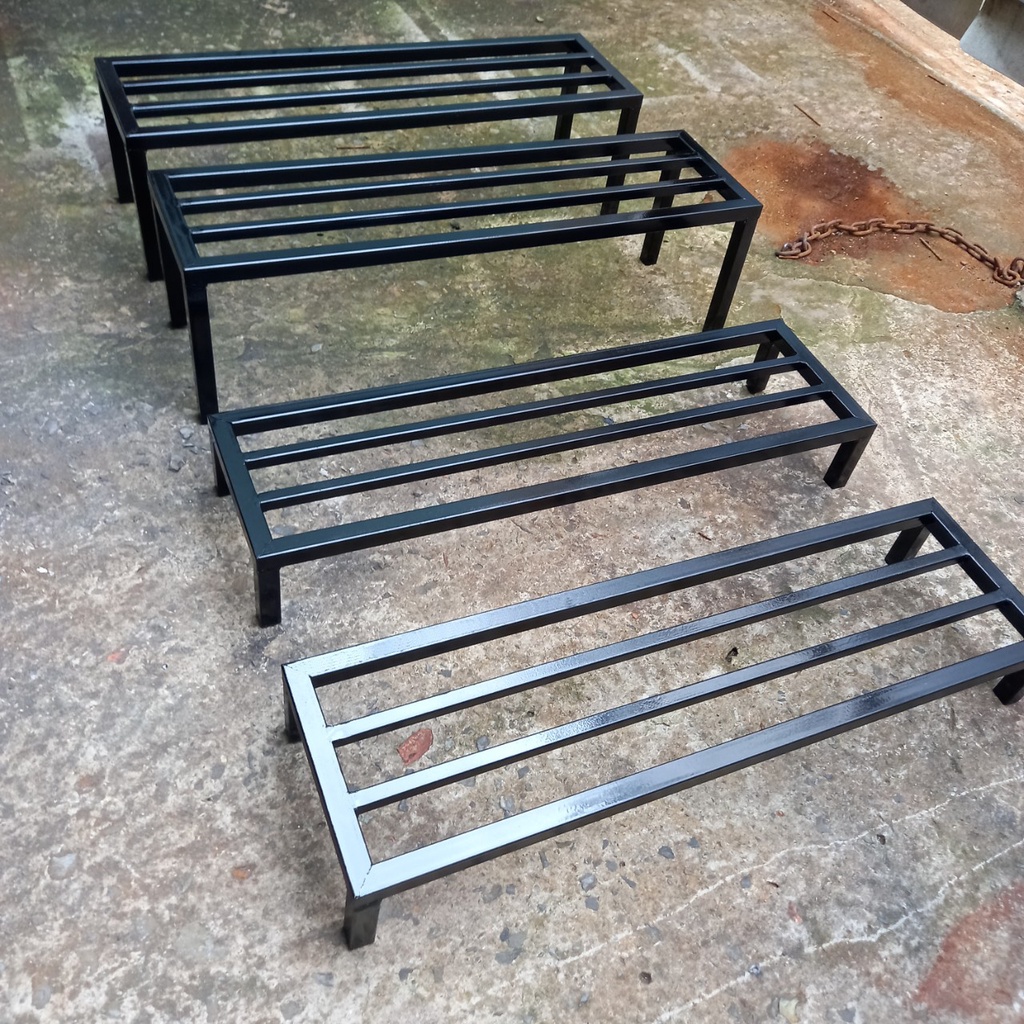 Kệ để chậu cây 60x20xcm, thép 16x16mm mạ kẽm sơn màu, dùng để kê chậu cây trong và ngoài trời, chân nút nhựa