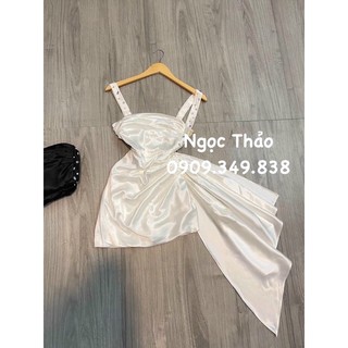 Đầm xẻ tà cao