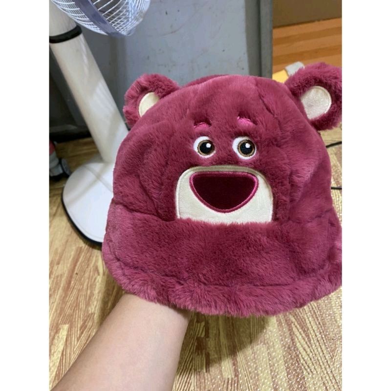 Mũ tai bèo vải lông cừu + Khăn bịt tai + Bao tay gấu dâu chống lạnh họa tiết gấu dâu