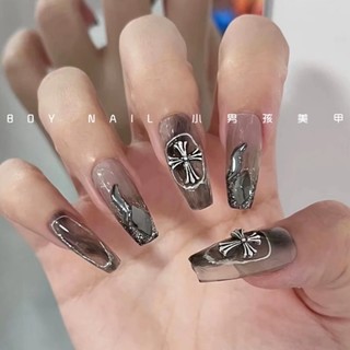 Nail Box thiết kế theo yêu cầu đính charm tim đá
