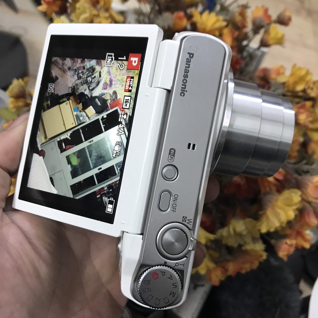 Máy ảnh Panasonic Lumix TZ55 màn hình lật có wifi