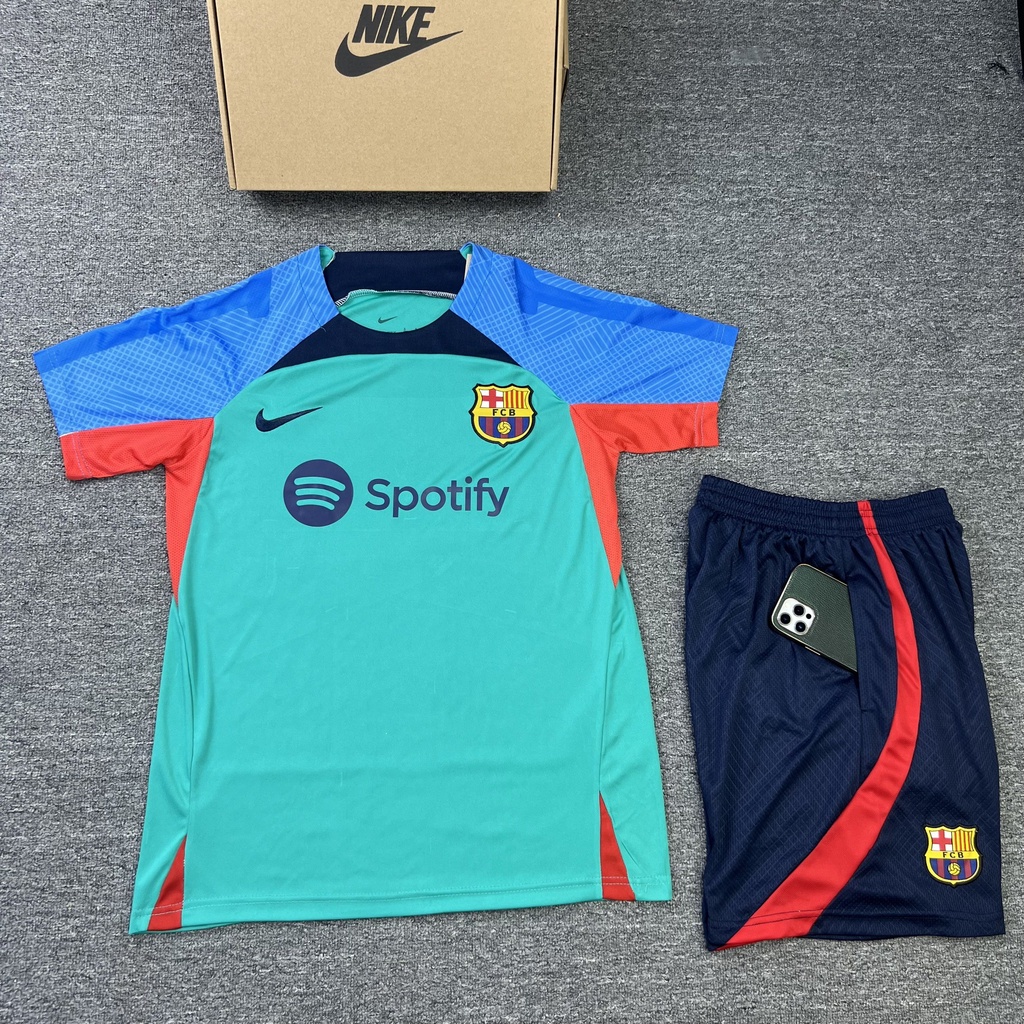 Áo Bóng Đá CLB Barcelona Xanh Training 22/23 - Quần có túi - Vải Polyester Thái