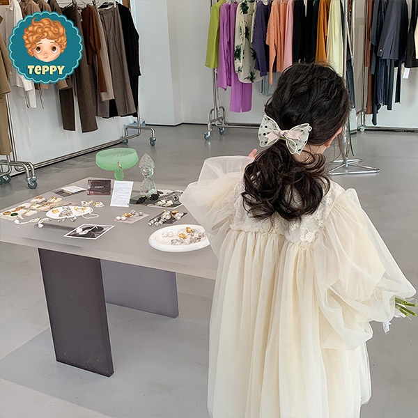 Đầm, váy trắng kem xoè phồng cho bé gái