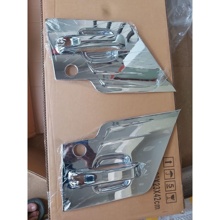 Ốp tay nắm cửa cánh chim Hino 500