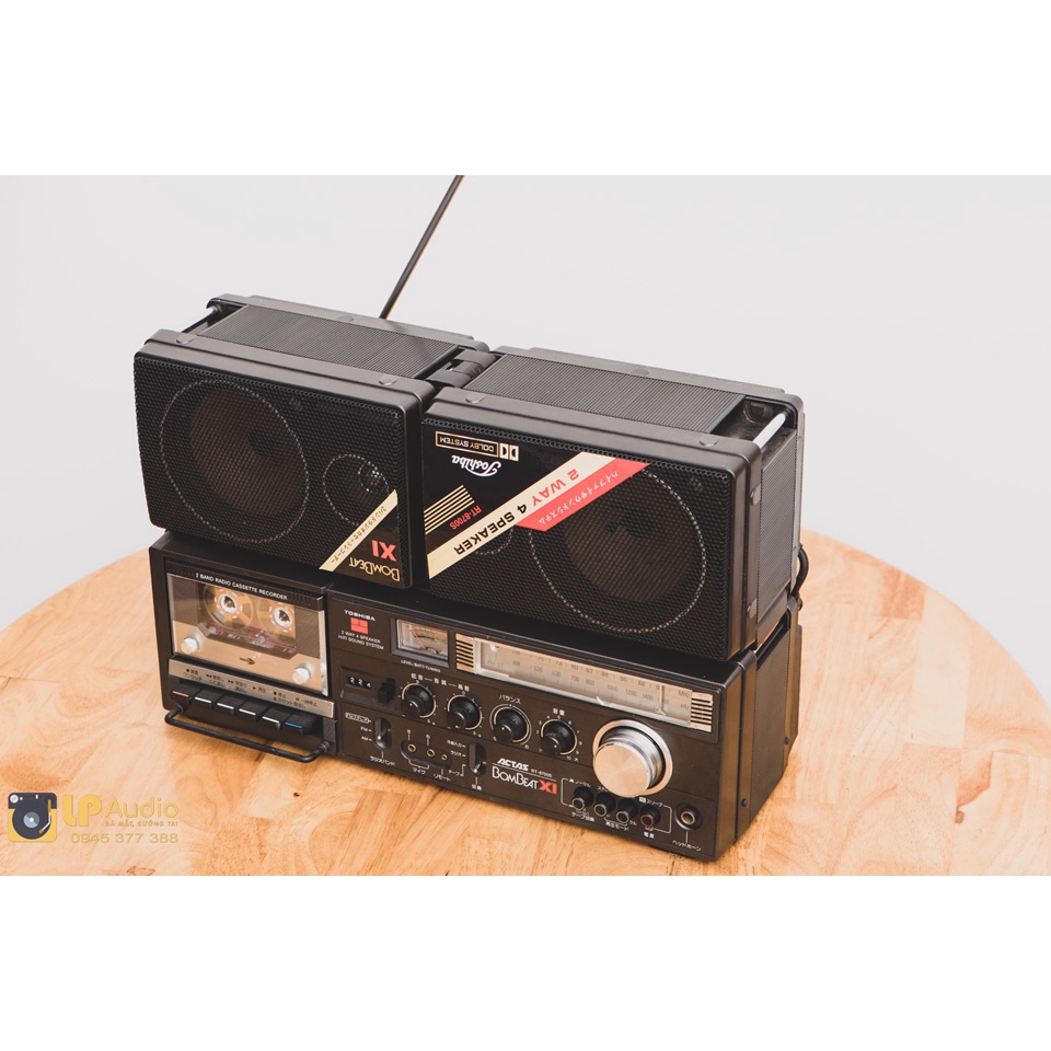 Radio Cassette TOSHIBA 8700