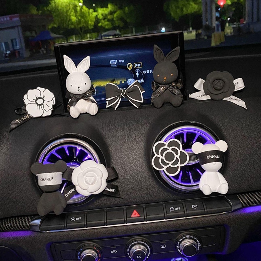 Kẹp Khuếch Tán Nước Hoa Gắn Điều Hòa Xe Hơi Hình Hoạt Hình Đáng Yêu