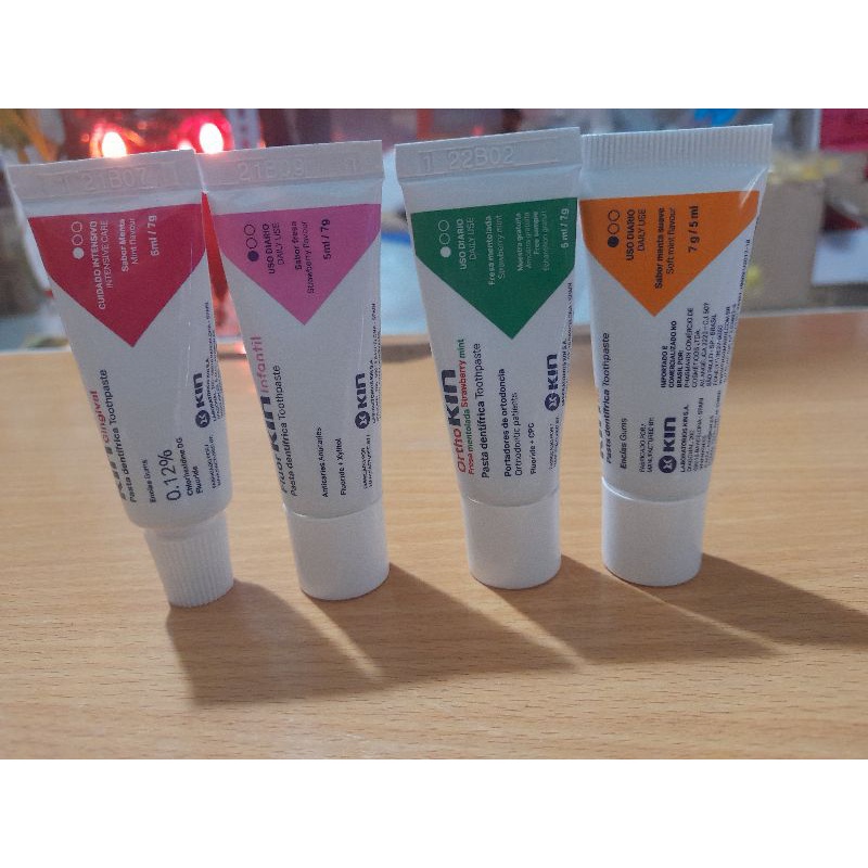 Kem đánh răng Kin mini 7g (Đồng giá)