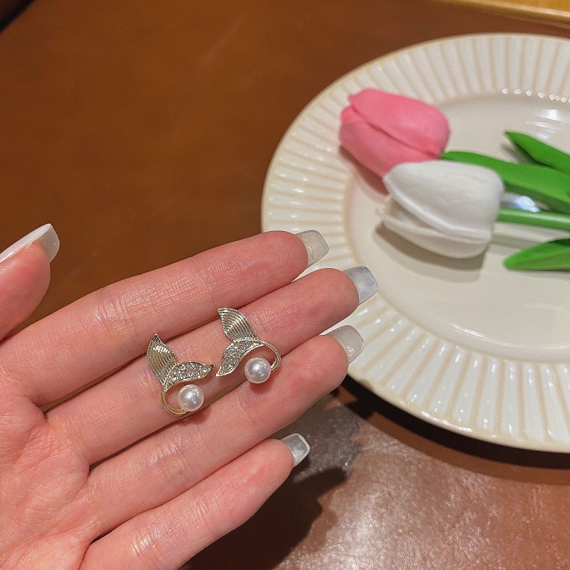 Đôi Bông Tai Dáng Rơi Họa Tiết Đuôi Cá Thời Trang Cho Nữ