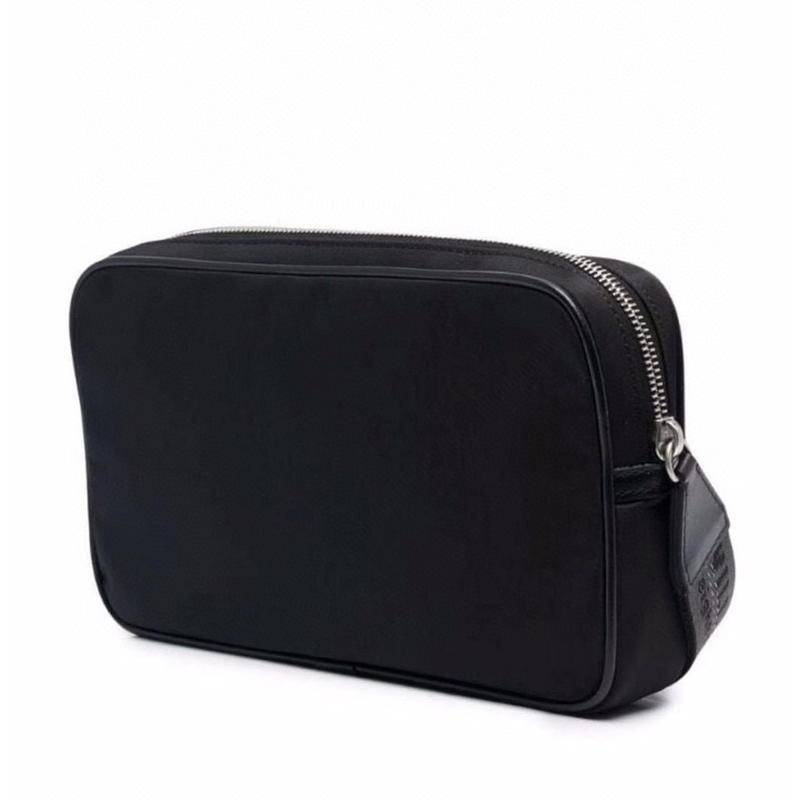 Ví Cầm Tay Bằng nylon Màu Đen In logo OW Phối Khóa Kéo