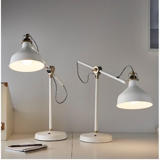 Đèn bàn trắng RANARP IKEA