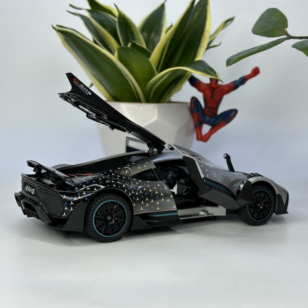 Mô hình xe kim loại Mercedes AMG ONE tỷ lệ 1:24 quái thú đường phố